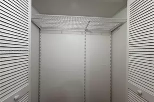 9350 Fontainebleau Blvd, Miami, FL 33172 - Photo 17