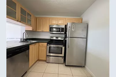 9350 Fontainebleau Blvd #604, Miami, FL 33172 - Photo 9