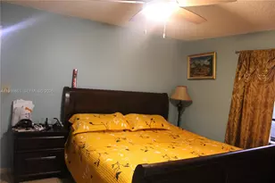 14334 NE 2nd Pl, Miami, FL 33161 - Photo 11