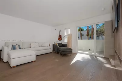 1005 8th St #204, Miami Beach, FL 33139 - Photo 3