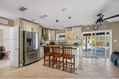 10251 SW 27th St, Miami, FL 33165 - Photo 3