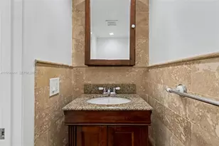 523 NE 38th St, Miami, FL 33137 - Photo 33