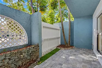 523 NE 38th St #6, Miami, FL 33137 - Photo 9