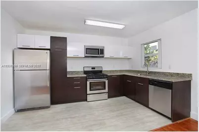 1125 9th St #4, Miami Beach, FL 33139 - Photo 5