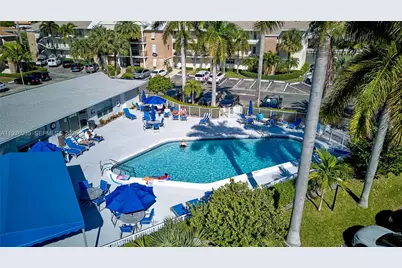 470 Paradise Isle Blvd #310, Hallandale Beach, FL 33009 - Photo 31