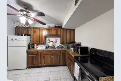 2821 N Miami Beach Blvd #5P, North Miami Beach, FL 33160 - Photo 5