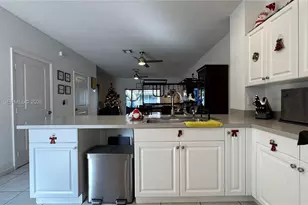 2805 NW 180th St, Miami Gardens, FL 33056 - Photo 11