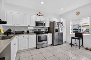 2805 NW 180th St, Miami Gardens, FL 33056 - Photo 7