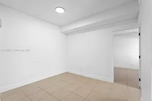 720 Cypress Ln, Deerfield Beach, FL 33064 - Photo 7