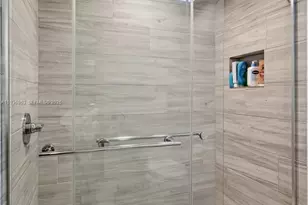 1000 Island Blvd, Aventura, FL 33160 - Photo 31