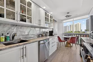 1000 Island Blvd, Aventura, FL 33160 - Photo 9