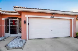 8165 Pelican Harbour Dr, Lake Worth, FL 33467 - Photo 5