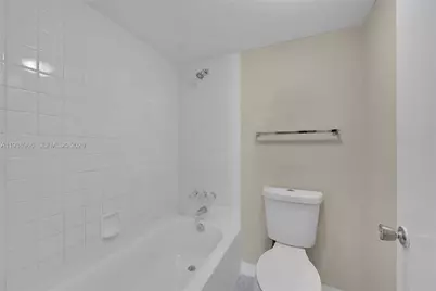 1100 NW 87th Ave #401, Coral Springs, FL 33071 - Photo 23