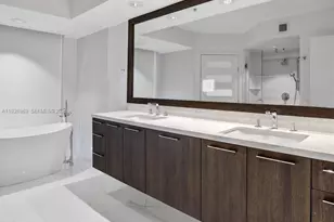 3370 Hidden Bay Dr, Aventura, FL 33180 - Photo 47