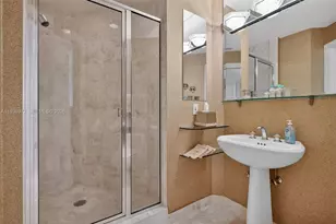 2600 Island Blvd, Aventura, FL 33160 - Photo 43