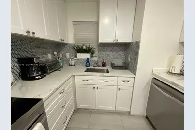 820 NW 87th Ave #114, Miami, FL 33172 - Photo 9