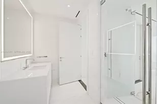 300 Biscayne Blvd Way, Miami, FL 33130 - Photo 15