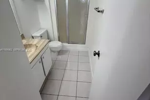 13499 Biscayne Blvd, North Miami, FL 33181 - Photo 11