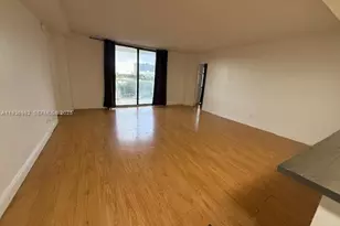 13499 Biscayne Blvd, North Miami, FL 33181 - Photo 9