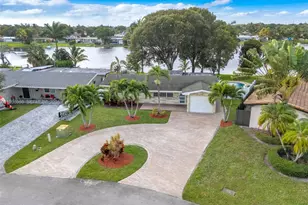 1160 NW 86th Terrace, Pembroke Pines, FL 33024 - Photo 3