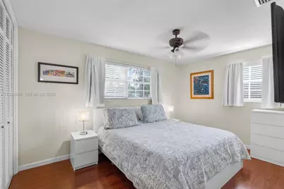 1160 NW 86th Ter, Pembroke Pines, FL 33024 - Photo 15