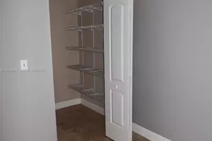 2811 N Oakland Forest Dr, Oakland Park, FL 33309 - Photo 13