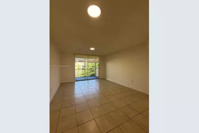 8343 Lake Dr #405, Doral, FL 33166 - Photo 11