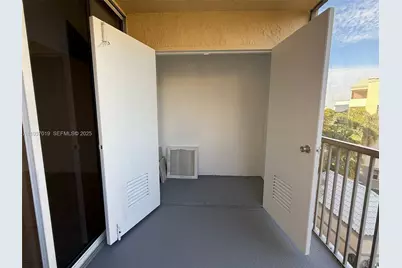 8343 Lake Dr #405, Doral, FL 33166 - Photo 13