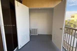 8343 Lake Dr, Doral, FL 33166 - Photo 13