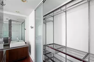 1040 Biscayne Blvd, Miami, FL 33132 - Photo 3