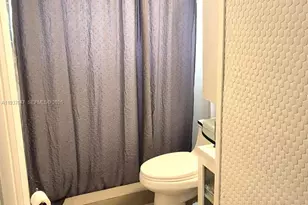 [Address not provided], North Miami, FL 33161 - Photo 31