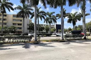 10090 NW 80th Ct, Hialeah Gardens, FL 33016 - Photo 1