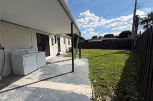 7330 SW 11th St, Miami, FL 33144 - Photo 13