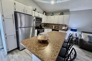 11512 SW 6th St, Sweetwater, FL 33174 - Photo 5