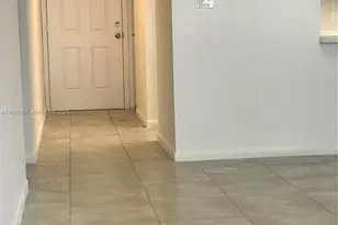 10000 NW 80th Ct, Hialeah Gardens, FL 33016 - Photo 13