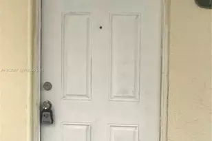10000 NW 80th Ct, Hialeah Gardens, FL 33016 - Photo 17