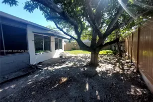 4571 NW 19th Way, Tamarac, FL 33309 - Photo 27