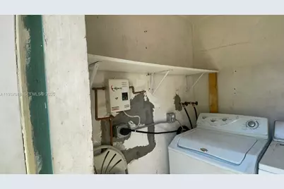 8201 NW 6th Ave, Miami, FL 33150 - Photo 3