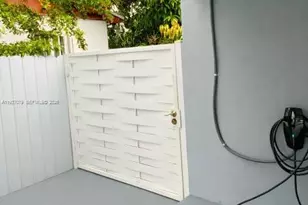 21221 NW 29th Ave, Miami Gardens, FL 33056 - Photo 29