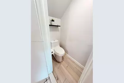 2162 W 60th St #14203, Hialeah, FL 33016 - Photo 5