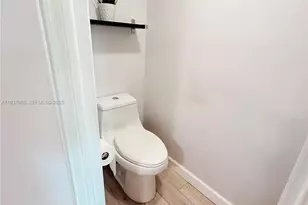 2162 W 60th St, Hialeah, FL 33016 - Photo 5