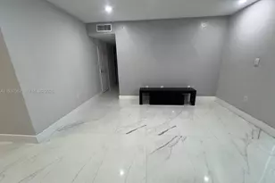 4490 W 19th Ct, Hialeah, FL 33012 - Photo 11