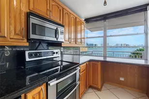251 174th St, Sunny Isles Beach, FL 33160 - Photo 3