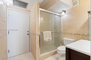 251 174th St, Sunny Isles Beach, FL 33160 - Photo 15