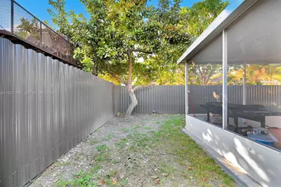 17020 SW 149th Ave, Miami, FL 33187 - Photo 17