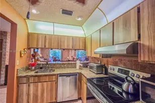 8044 NW 41 Ct, Sunrise, FL 33351 - Photo 3