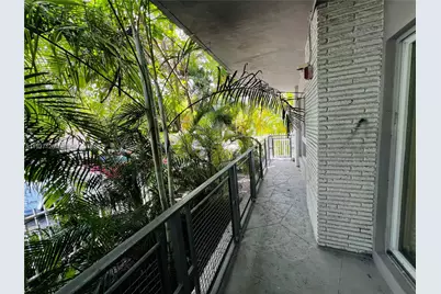 946 Bay Dr #2, Miami Beach, FL 33141 - Photo 3