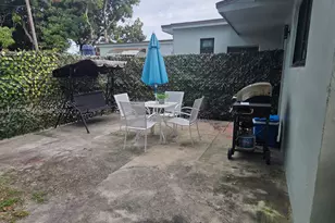 2979 NW 88th St, Miami, FL 33147 - Photo 7