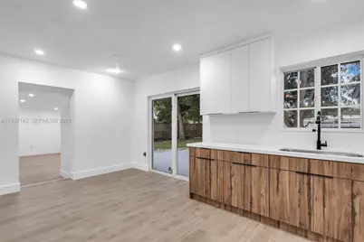 1635 NW 130th St, North Miami, FL 33167 - Photo 9