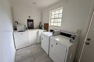 426 NE 77th St, Miami, FL 33138 - Photo 15